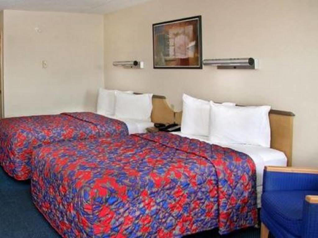 Red Roof Inn Mt Laurel Mount Laurel Eksteriør billede